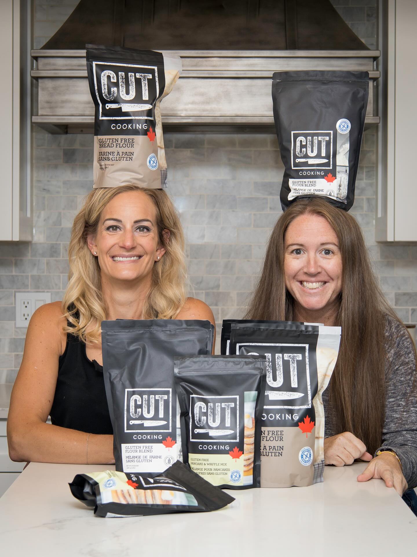 Come see these smiling faces at the Cochrane Farmers Market tomorrow and find some gluten free goodness! Tomorrow is our only June date so make sure you come to see us!

#cutcooking #cutflour #celiacsafe #yycmarket #cochranefarmersmarket #cochranemarket #gf #glutenfree #glutenfreeflour #gfgoodness